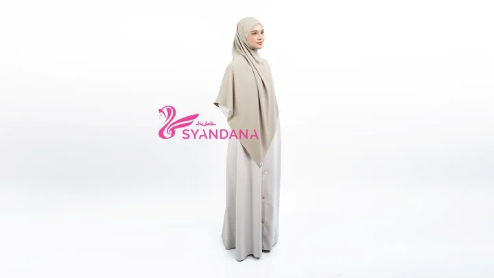 Jilbab Instan Bergo Polos: Hijab Praktis yang Sudah Banyak Dipakai Muslimah